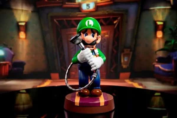 Luigi's Mansion 3 - PVC Statue Luigi - First 4 Figures (23 cm)